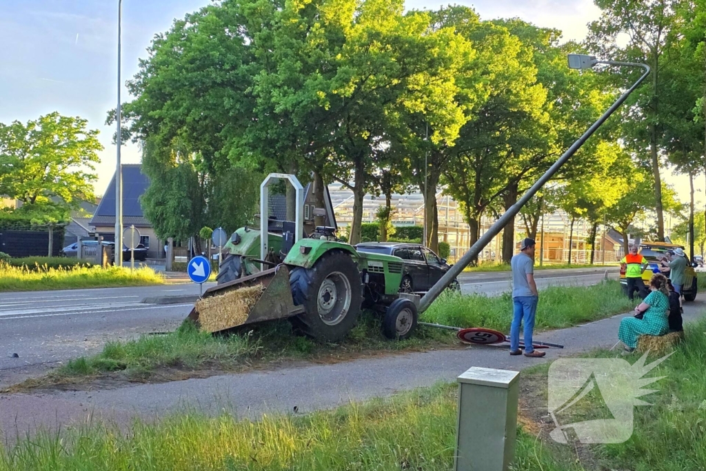 Ongeval met tractor en personenauto