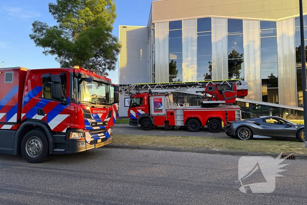 Brandweer ingezet voor brand in autogarage