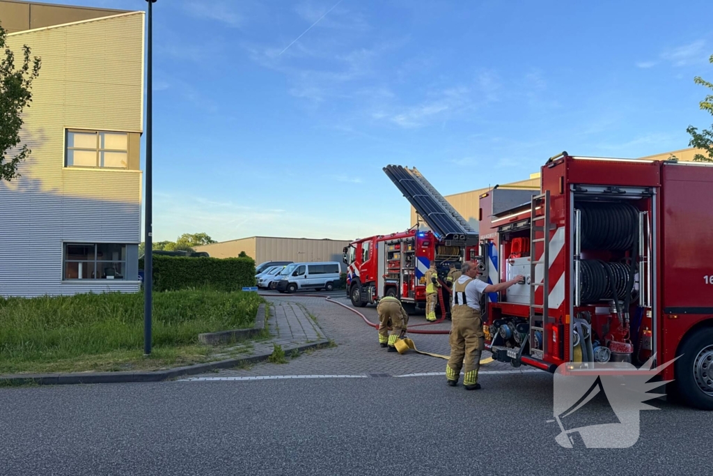 Brandweer ingezet voor brand in autogarage