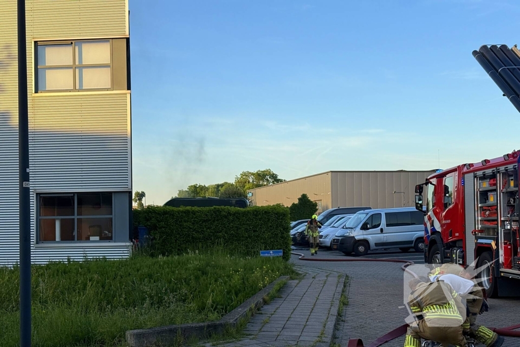 Brandweer ingezet voor brand in autogarage
