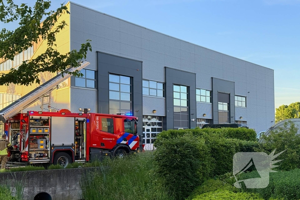 Brandweer ingezet voor brand in autogarage