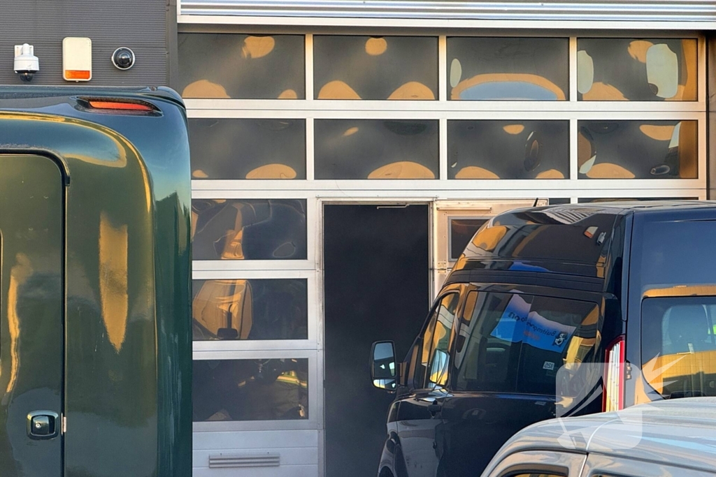 Brandweer ingezet voor brand in autogarage