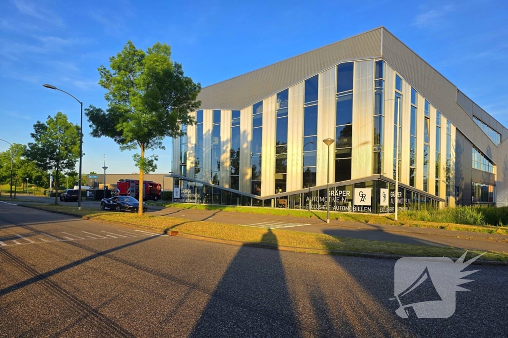 Brandweer ingezet voor brand in autogarage