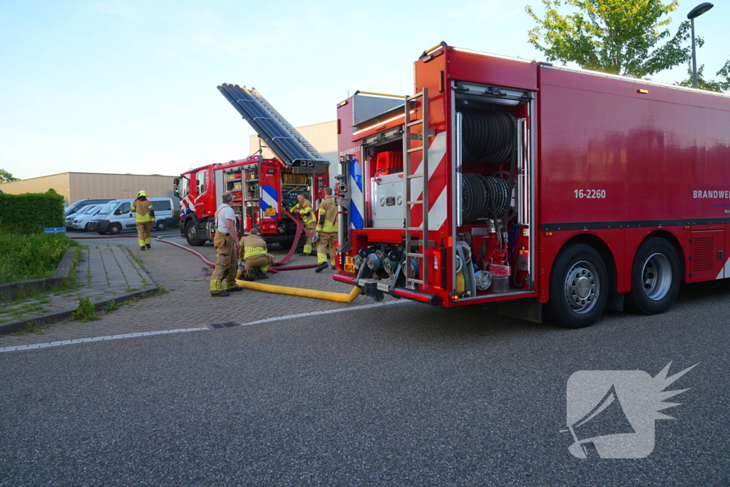 Brandweer ingezet voor brand in autogarage