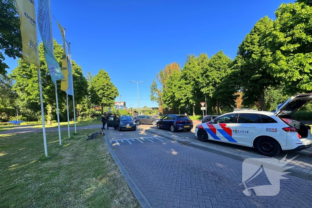 Fietser geschept op oversteekplaats