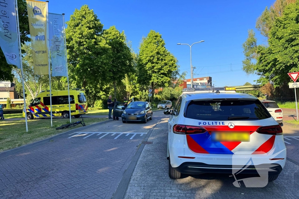 Fietser geschept op oversteekplaats