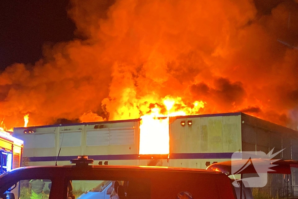 Brand in tijdelijke units zorgt voor rookoverlast