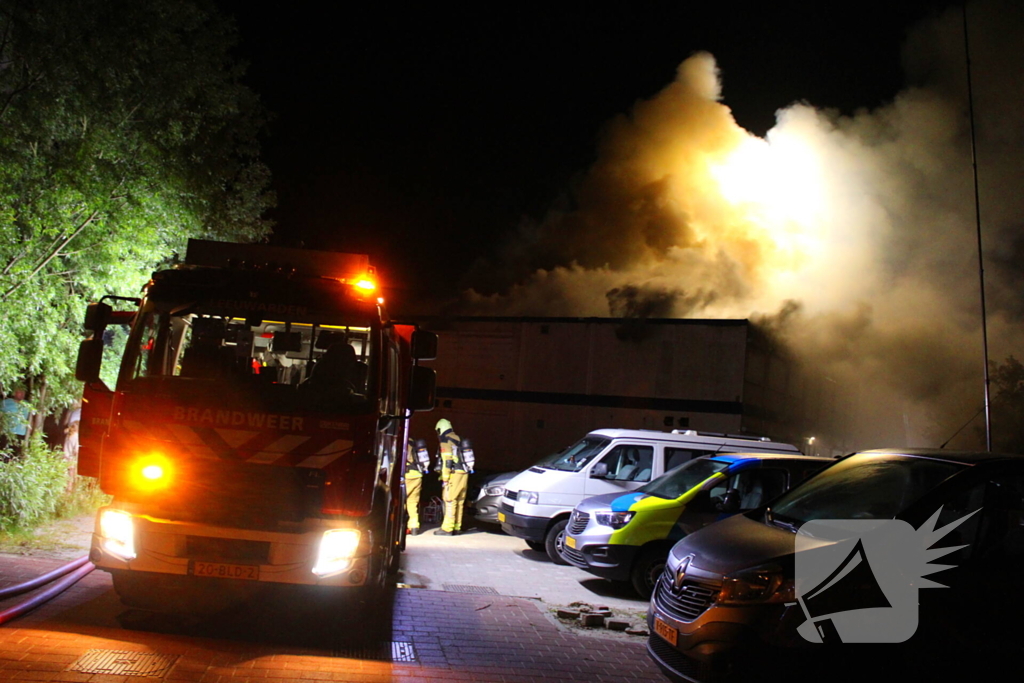 Brand in tijdelijke units zorgt voor rookoverlast