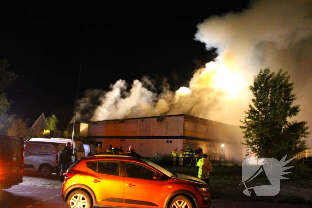 Brand in tijdelijke units zorgt voor rookoverlast