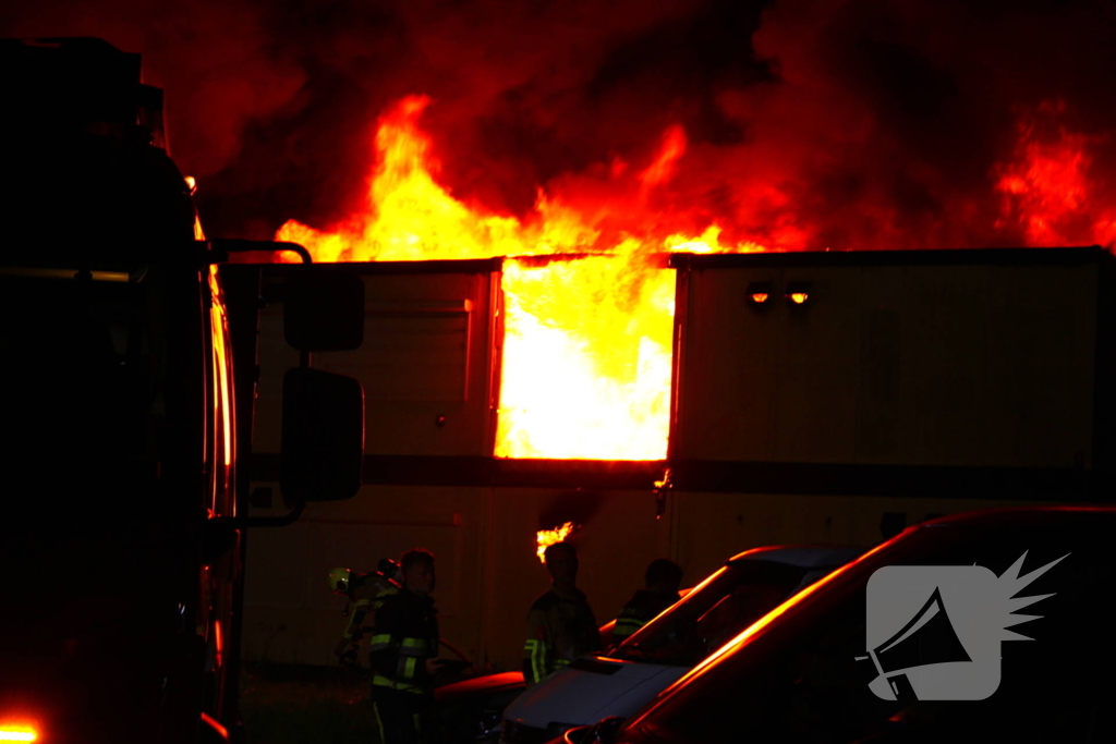 Brand in tijdelijke units zorgt voor rookoverlast