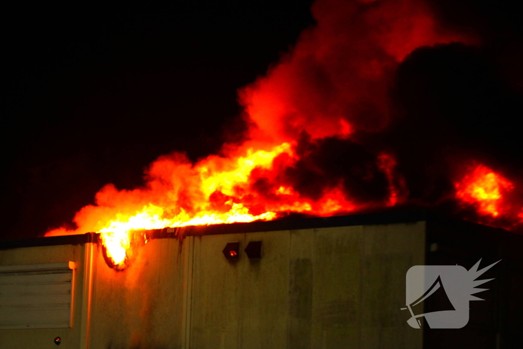 Brand in tijdelijke units zorgt voor rookoverlast