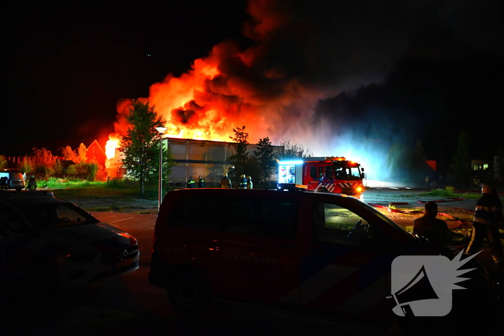 Brand in tijdelijke units zorgt voor rookoverlast