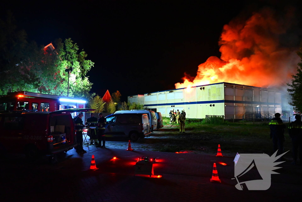Brand in tijdelijke units zorgt voor rookoverlast