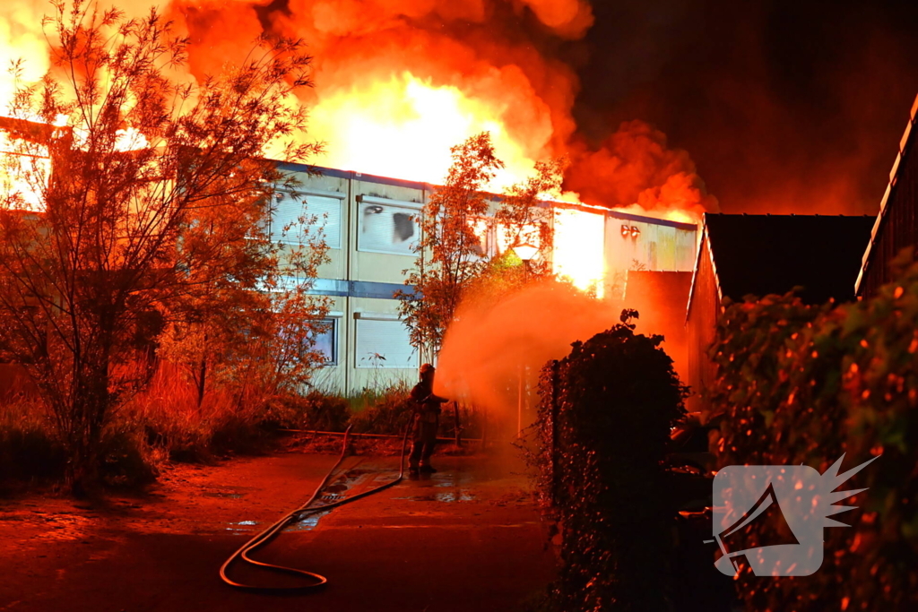 Brand in tijdelijke units zorgt voor rookoverlast