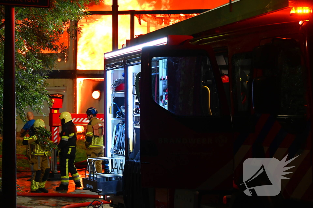 Brand in tijdelijke units zorgt voor rookoverlast