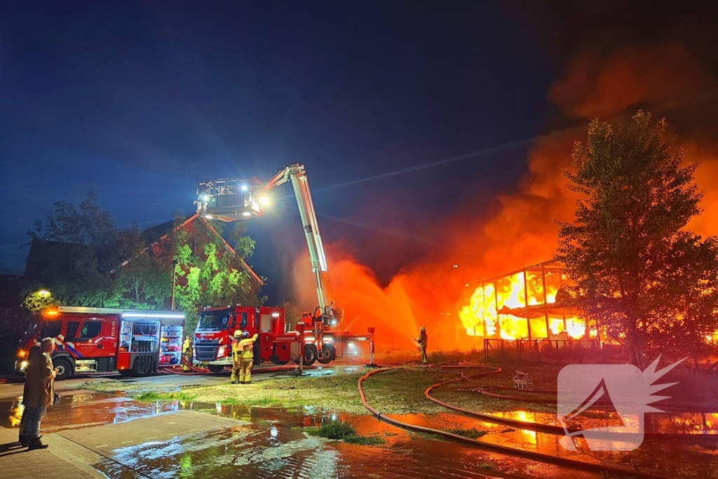 Brand in tijdelijke units zorgt voor rookoverlast