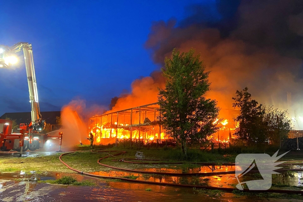Brand in tijdelijke units zorgt voor rookoverlast