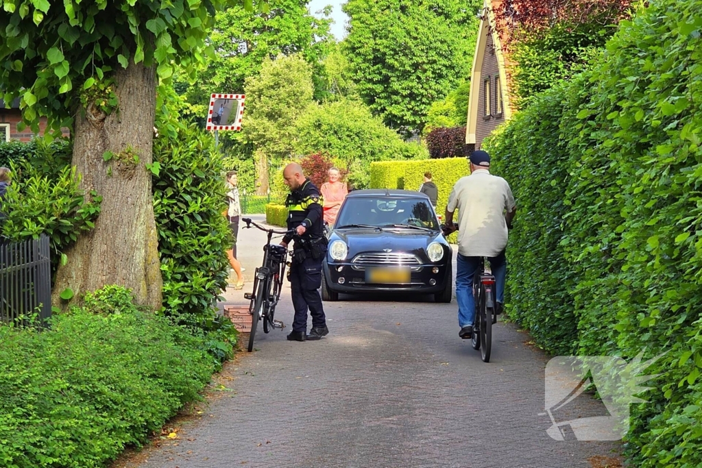 Ongeval tussen auto en fiets leidt tot ziekenhuisopname