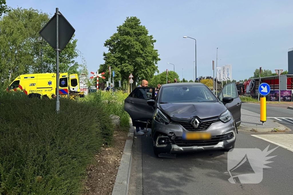 Bromfietser gewond bij aanrijding