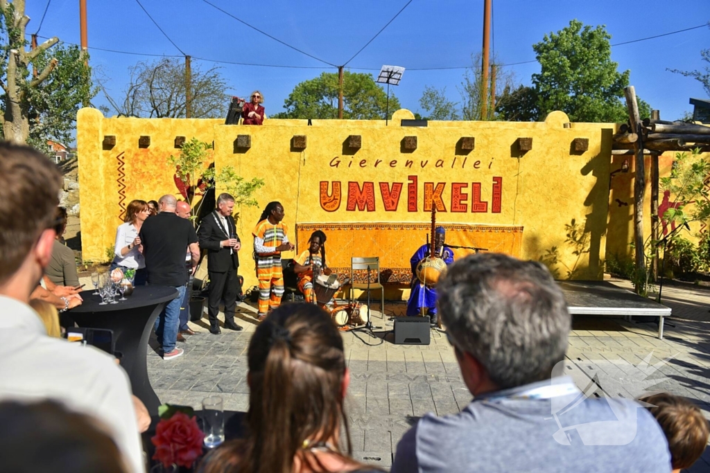 Nieuw gierenvallei geopend tijdens jubileum