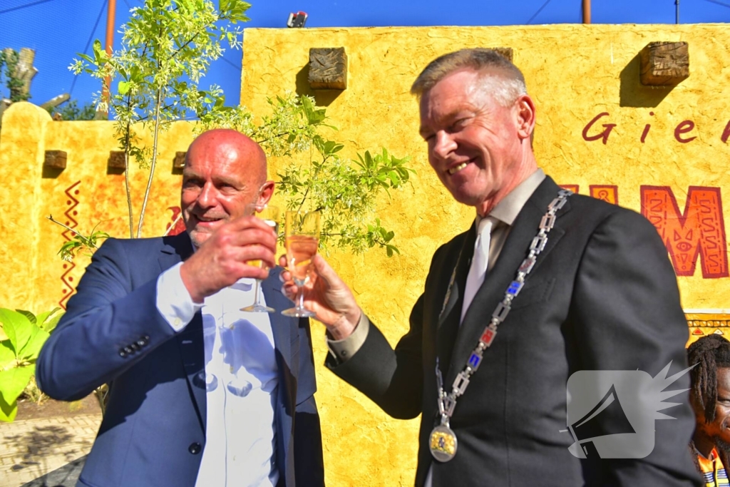 Nieuw gierenvallei geopend tijdens jubileum