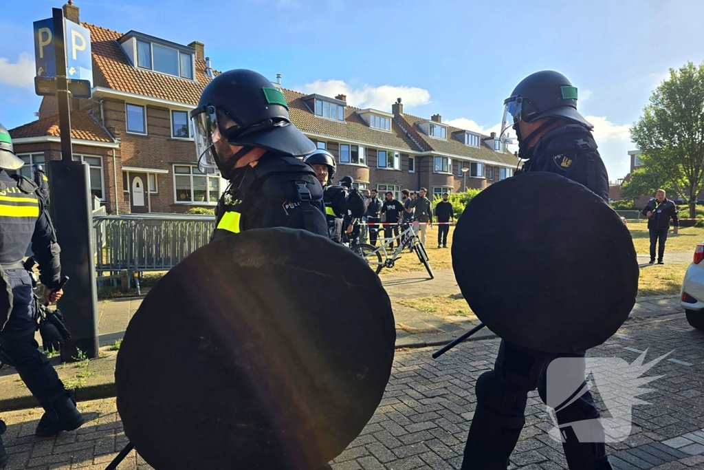 Demonstratie loopt uit de hand, politie grijpt in