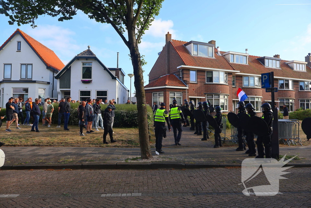 Demonstratie loopt uit de hand, politie grijpt in
