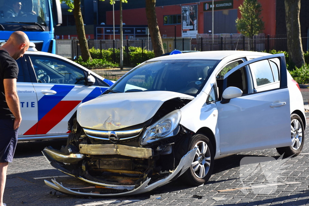 Forse schade bij aanrijding op kruising