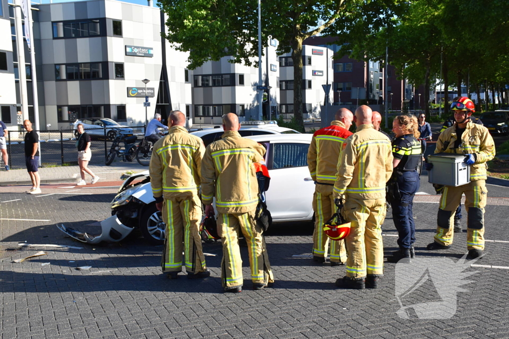 Forse schade bij aanrijding op kruising