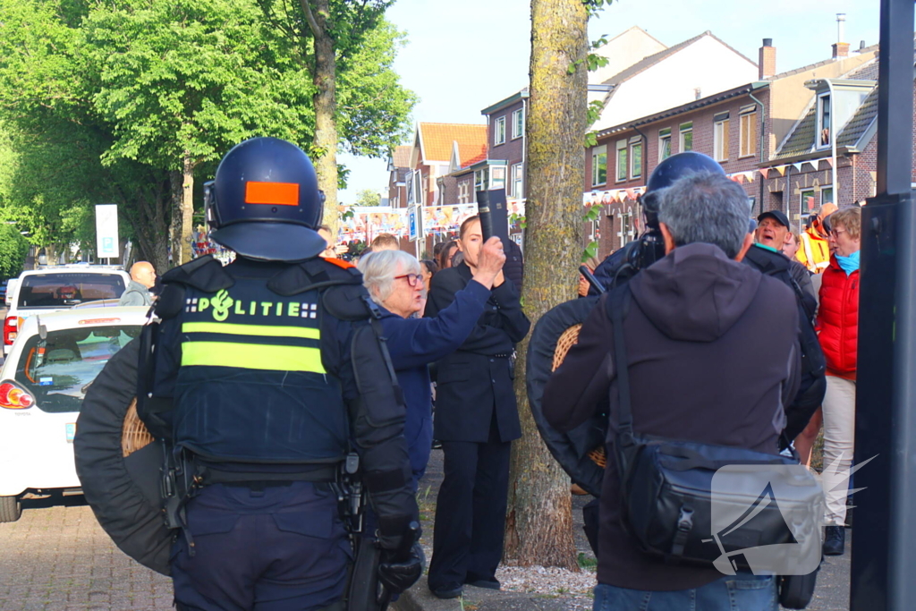 Demonstratie loopt uit de hand, politie grijpt in
