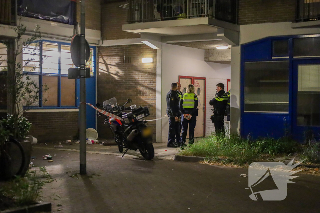 Politie doet onderzoek naar overval op een woning