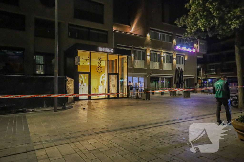 Explosie bij deur cannabiswinkel