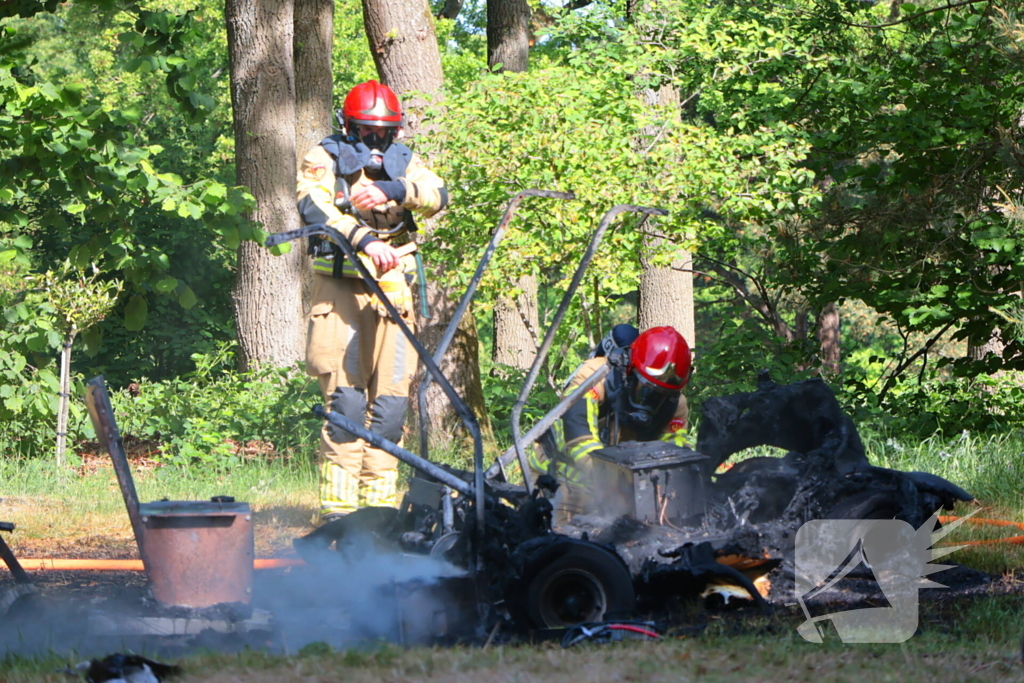 Golfkarren in brand tijdens evenement