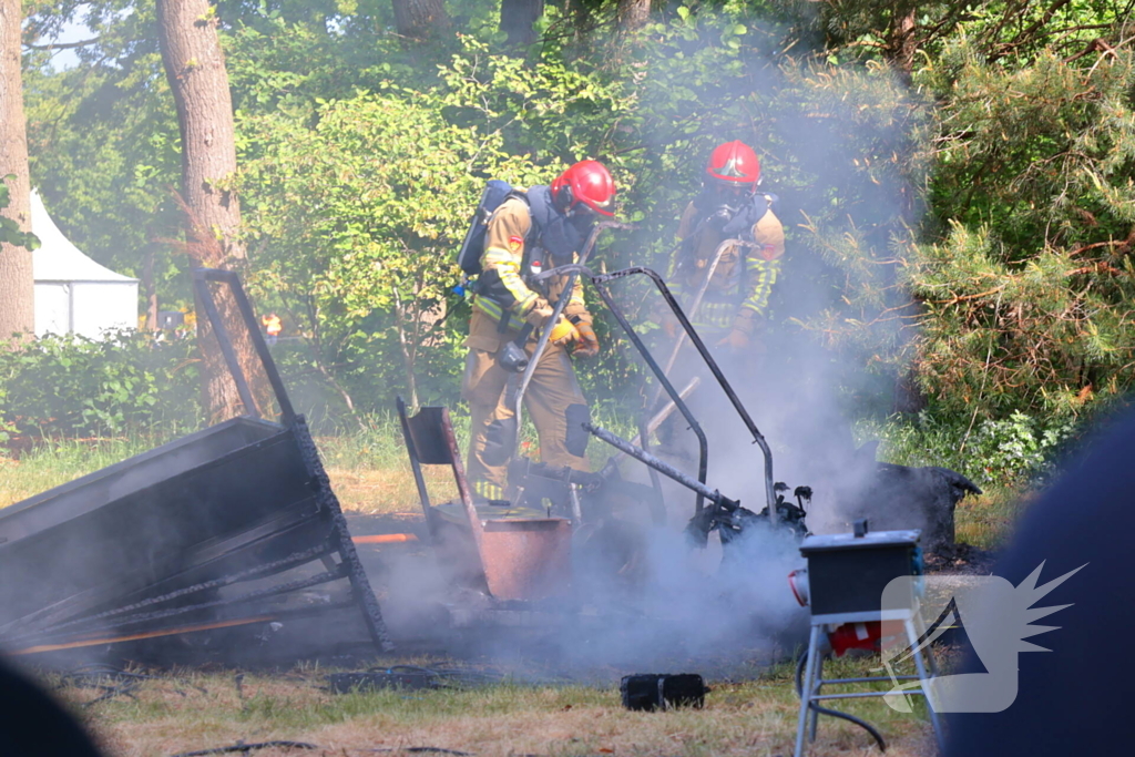 Golfkarren in brand tijdens evenement