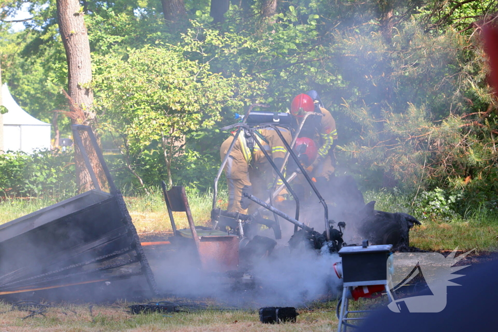 Golfkarren in brand tijdens evenement