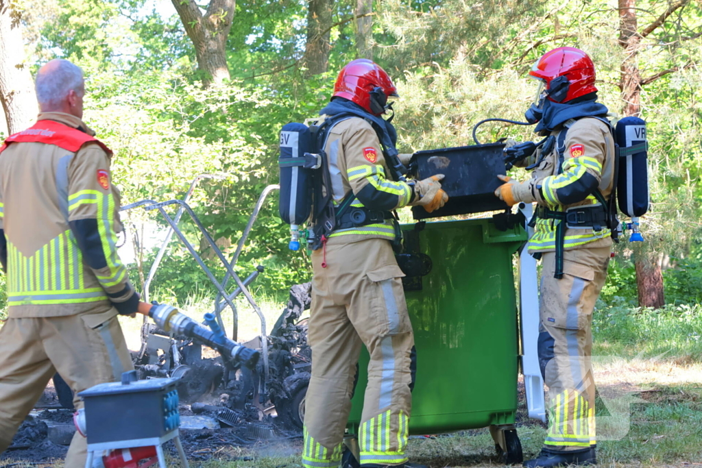 Golfkarren in brand tijdens evenement