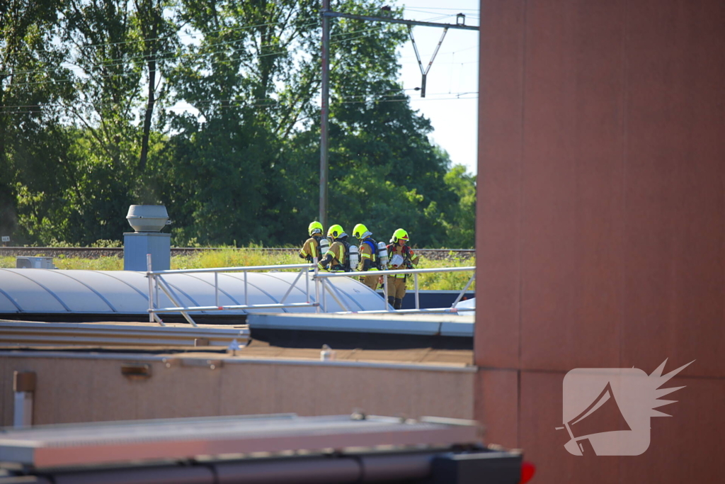 Zeer grote brand in gebouw van politieacademie hulpdiensten schalen op
