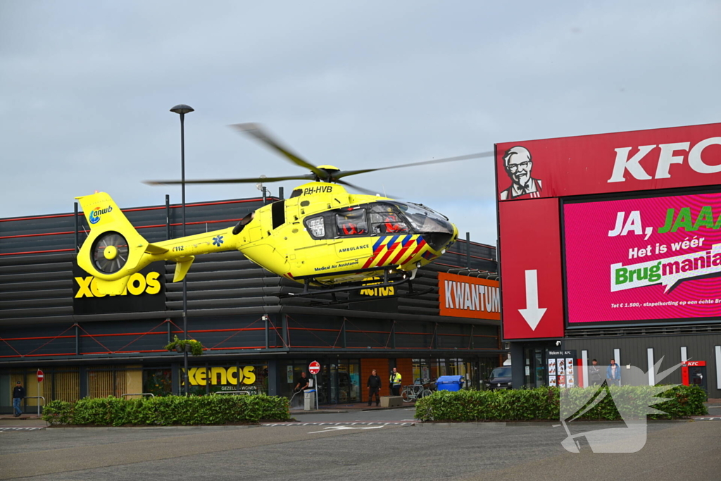 Traumahelikopter landt na ongeval