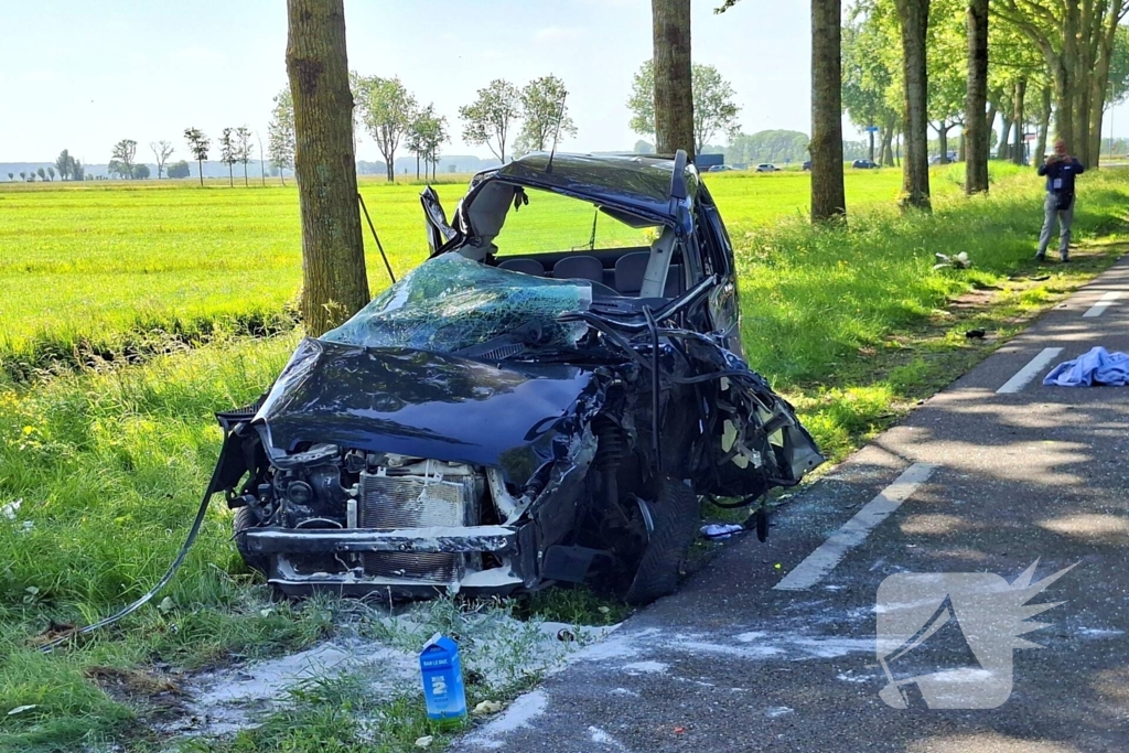 Zwaargewonde bij ernstig ongeval tussen auto en vrachtwagen