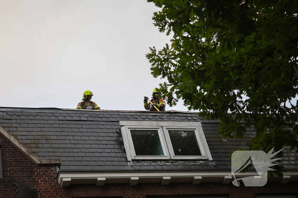 Flinke brand op dakterras, brand in de kiem gesmoord