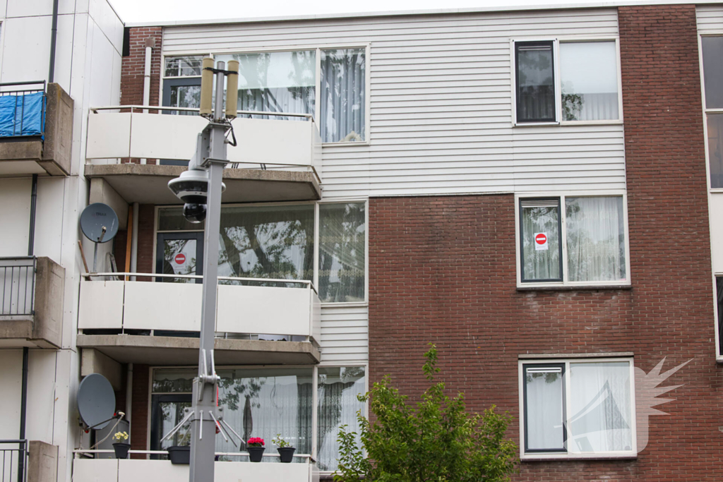 Burgemeester sluit woning, politie zoekt getuigen na explosie