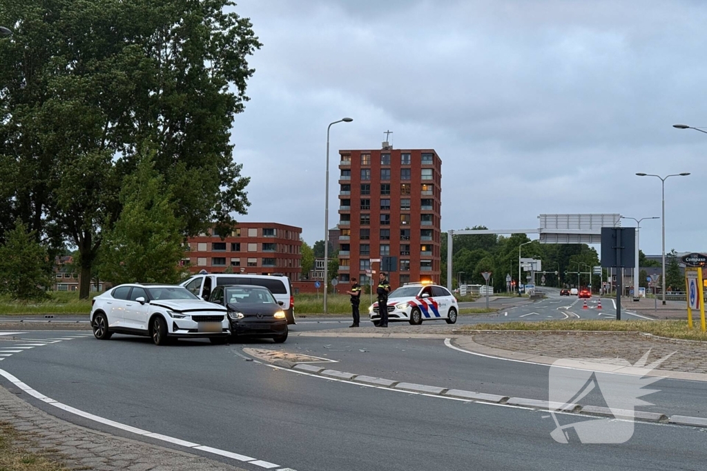 Schade na ongeval op rotonde