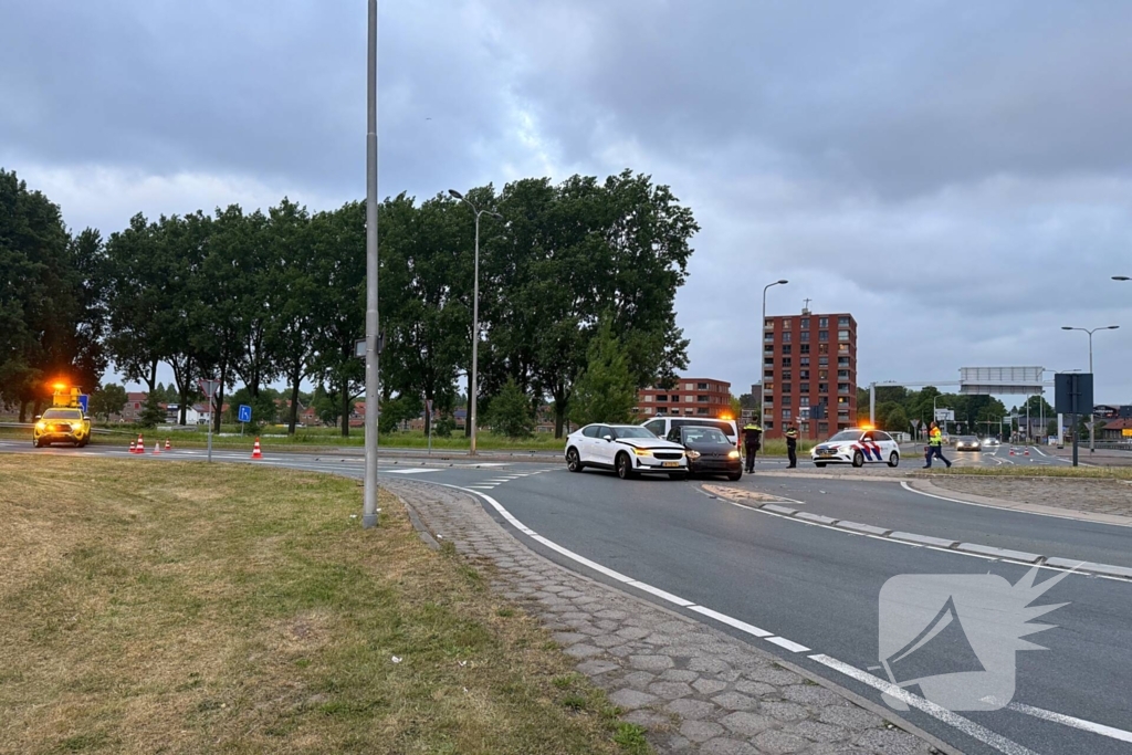 Schade na ongeval op rotonde