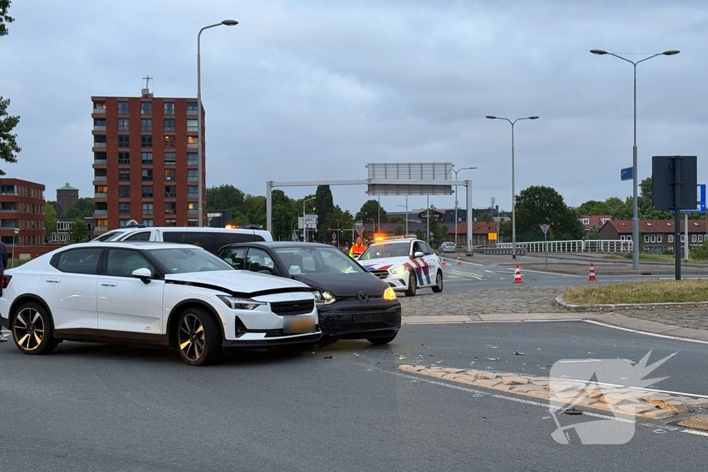 Schade na ongeval op rotonde