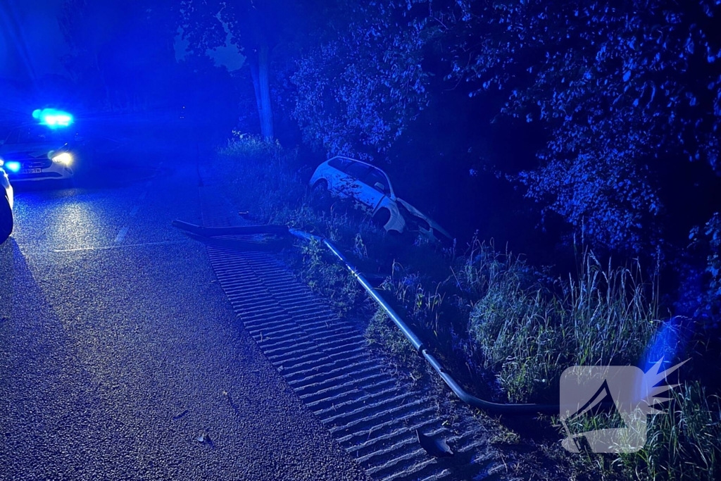 Beschonken automobilist verzet zich hevig bij aanhouding na eenzijdig ongeval