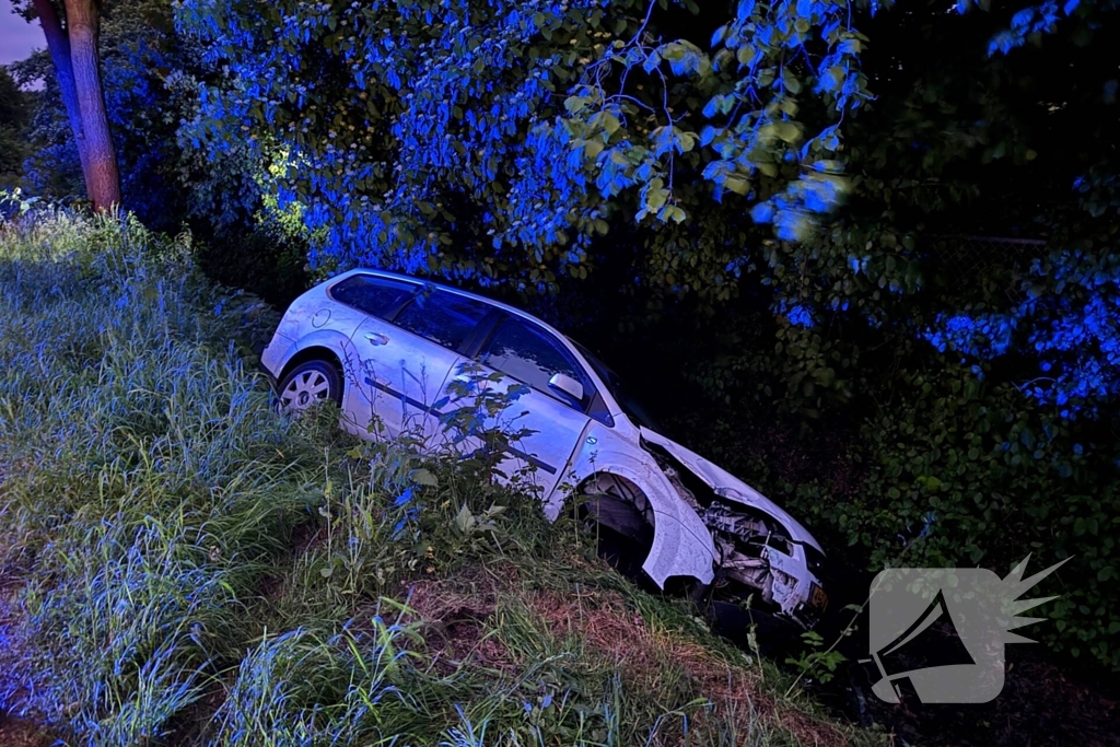 Beschonken automobilist verzet zich hevig bij aanhouding na eenzijdig ongeval