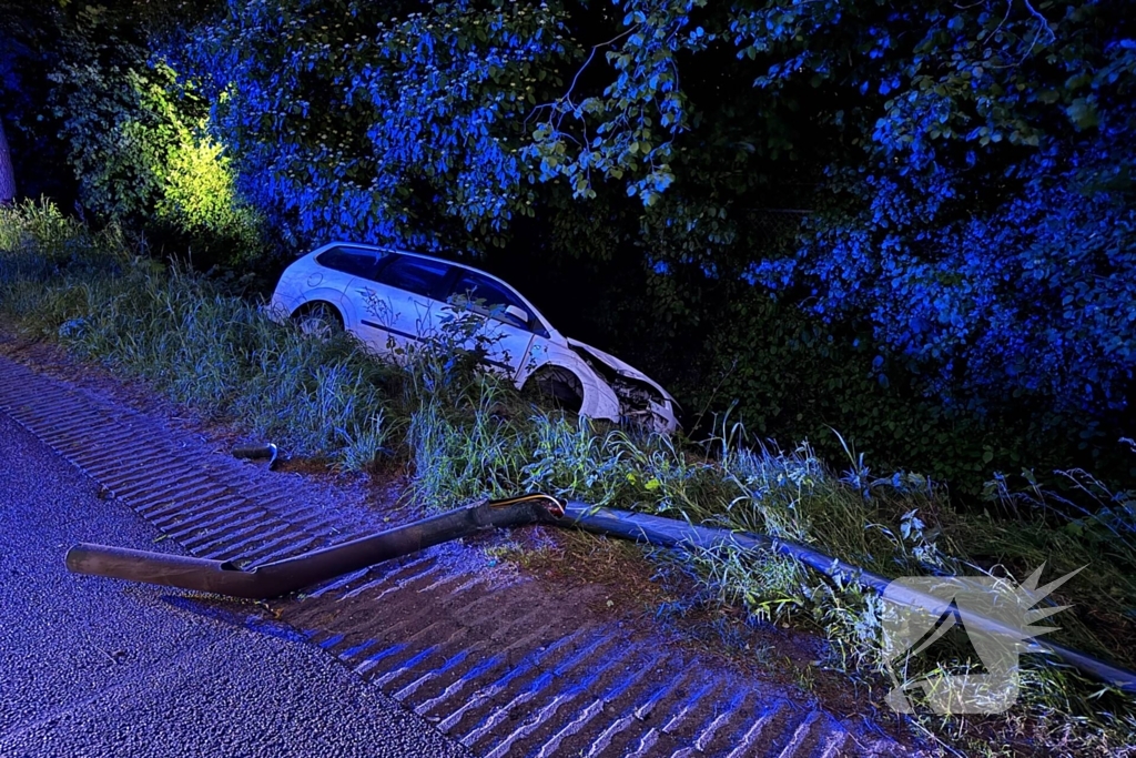 Beschonken automobilist verzet zich hevig bij aanhouding na eenzijdig ongeval