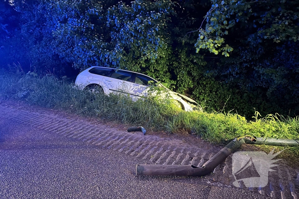 Beschonken automobilist verzet zich hevig bij aanhouding na eenzijdig ongeval