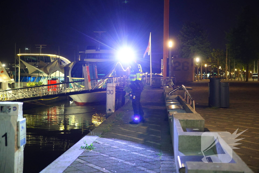 Drijfnatte man aangetroffen na zwemtocht