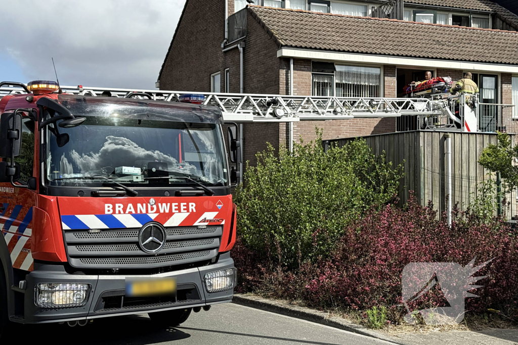 Traumateam assisteert bij medische noodsituatie in woning